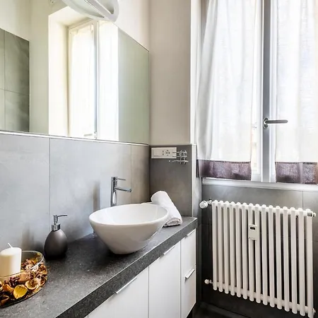 Exclusive 3 Bedrooms Near Duomo Milan