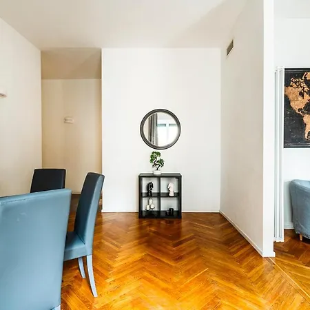 Exclusive 3 Bedrooms Near Duomo Apartment
