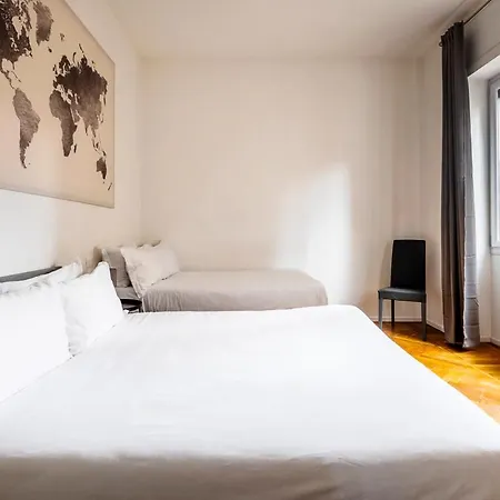 Exclusive 3 Bedrooms Near Duomo Apartment *