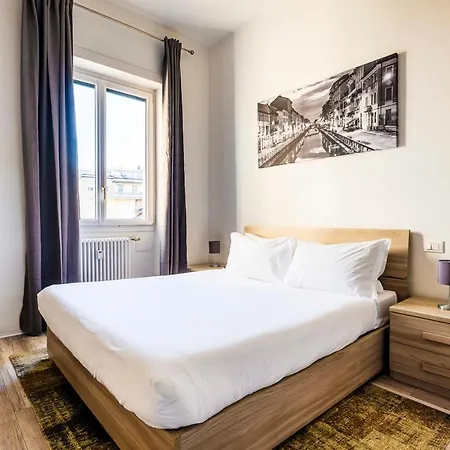 Exclusive 3 Bedrooms Near Duomo Apartment Milan