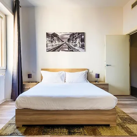 Exclusive 3 Bedrooms Near Duomo Apartment *