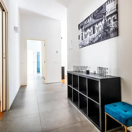 Apartment Exclusive 3 Bedrooms Near Duomo Milan