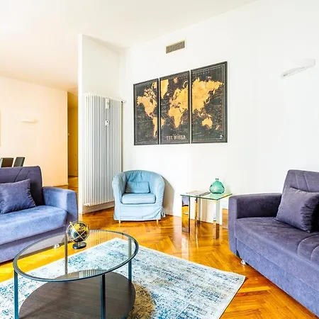 Exclusive 3 Bedrooms Near Duomo Apartment