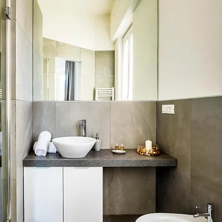 Exclusive 3 Bedrooms Near Duomo Appartement